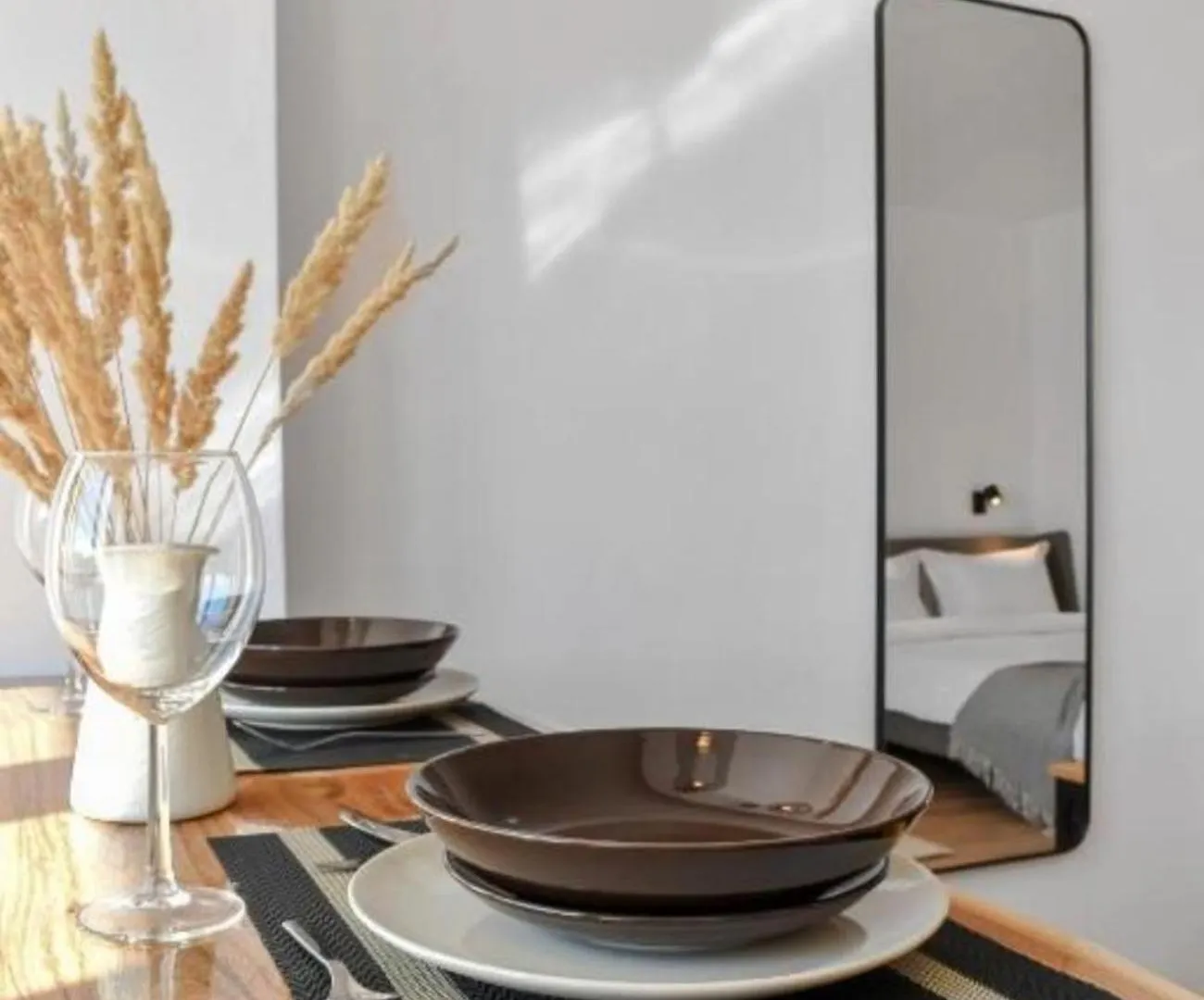 Apartment Serene Retreat - Beautifully Designed Studio Bucharest